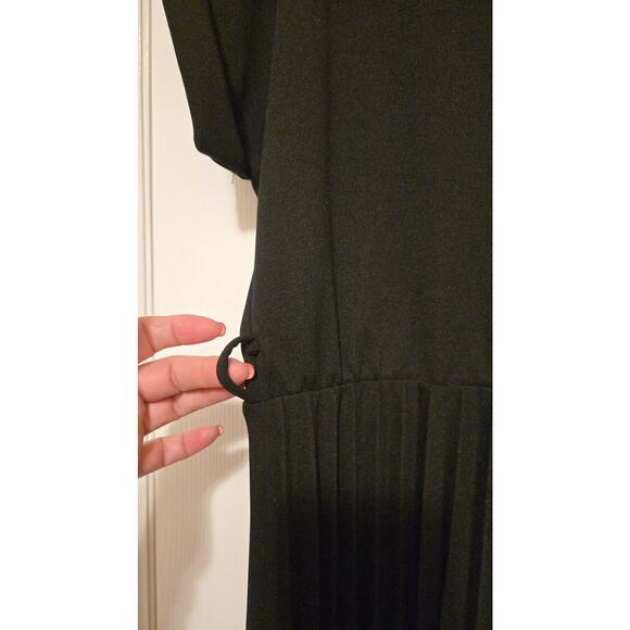Sz 3X ELIZABETH NICOLE Black Cuffed Drop-shoulder Pleated Bottom Midi Dress - Picture 3 of 10